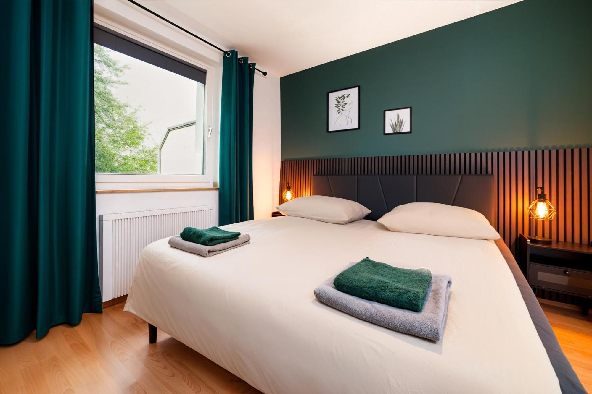 Smart Home - Essen - Perfect For 5 Guests! Central - Balcony - Netflix - Free Parking Zone 外观 照片