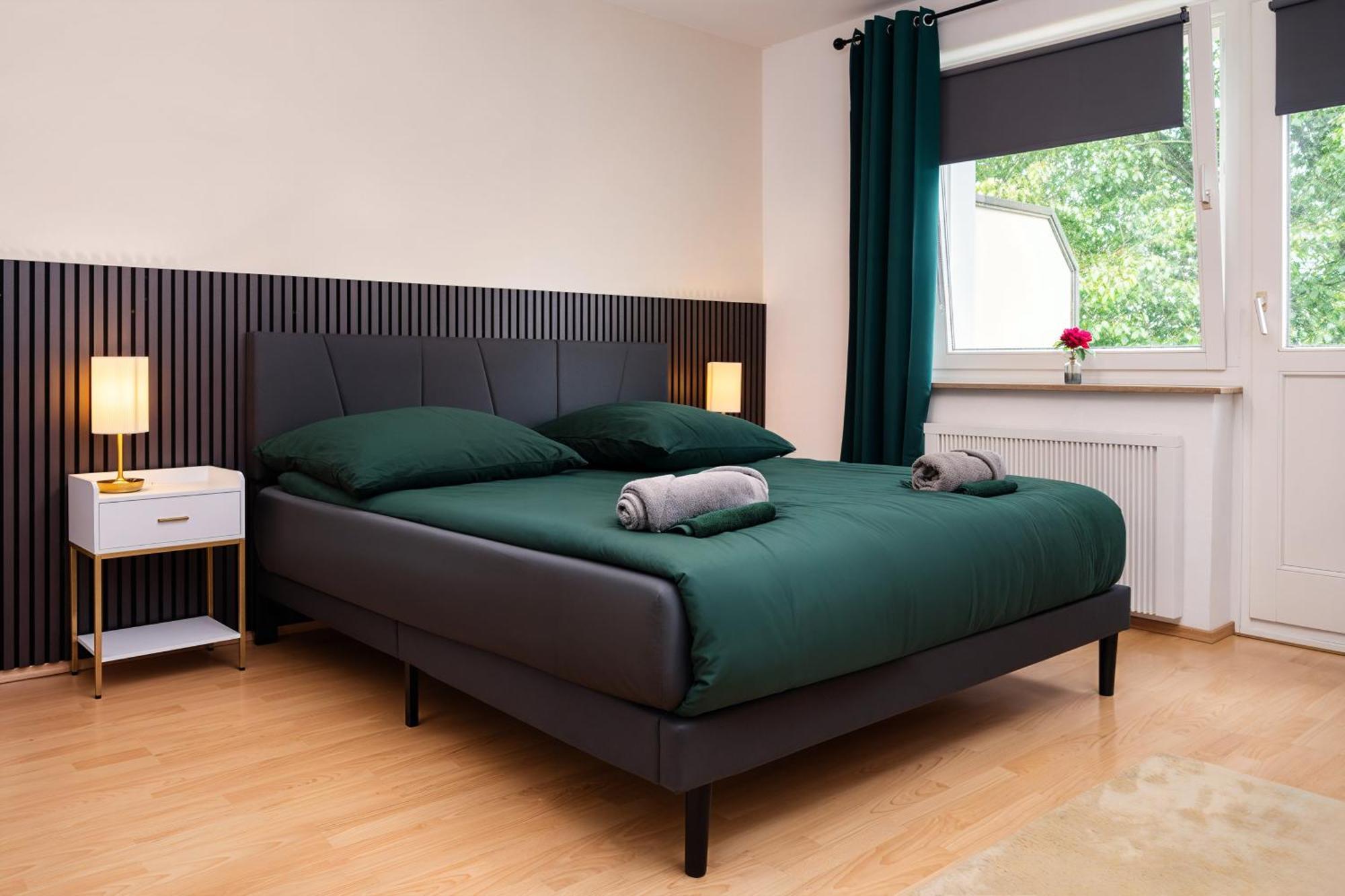 Smart Home - Essen - Perfect For 5 Guests! Central - Balcony - Netflix - Free Parking Zone 外观 照片